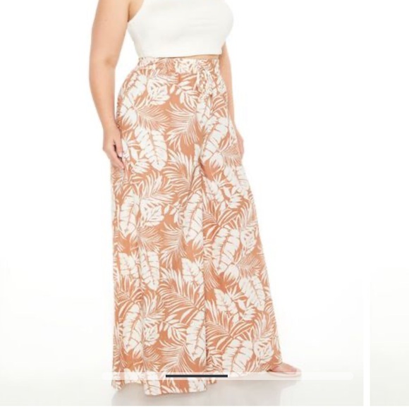 NWT Forever21 Palm Palazzo Pants - 3X - Picture 2 of 5
